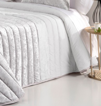 Boutis et ses housses coussins Boston blanc cassé Antilo