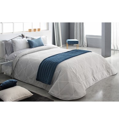 Couvre-lit matelassé jacquard et ses housses coussins Deniro gris Reig Marti