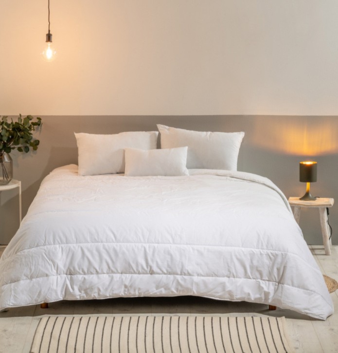 Couette spéciale été 200g/m² Bleu Câlin Couette spéciale été 200g/m² Bleu Câlin