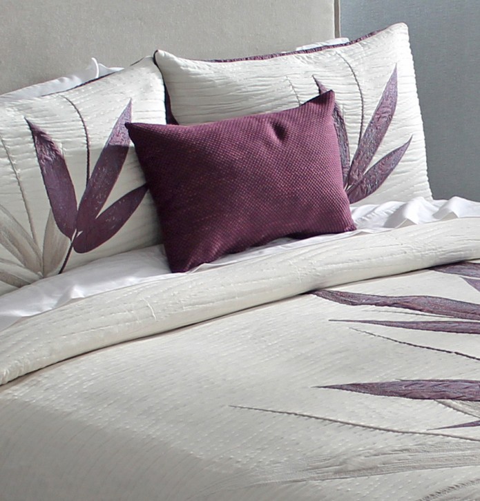 Coussin jacquard Tuenti prune Reig Marti - Blancollection