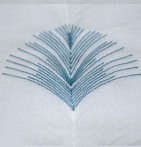 Voilage étamine brodée Plume bleu paon Qabane - Blancollection