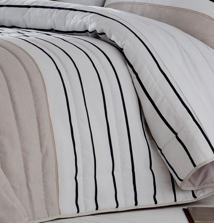 Couvre-lit matelassé et ses housses coussins Valerian marine Antilo - Blancollection