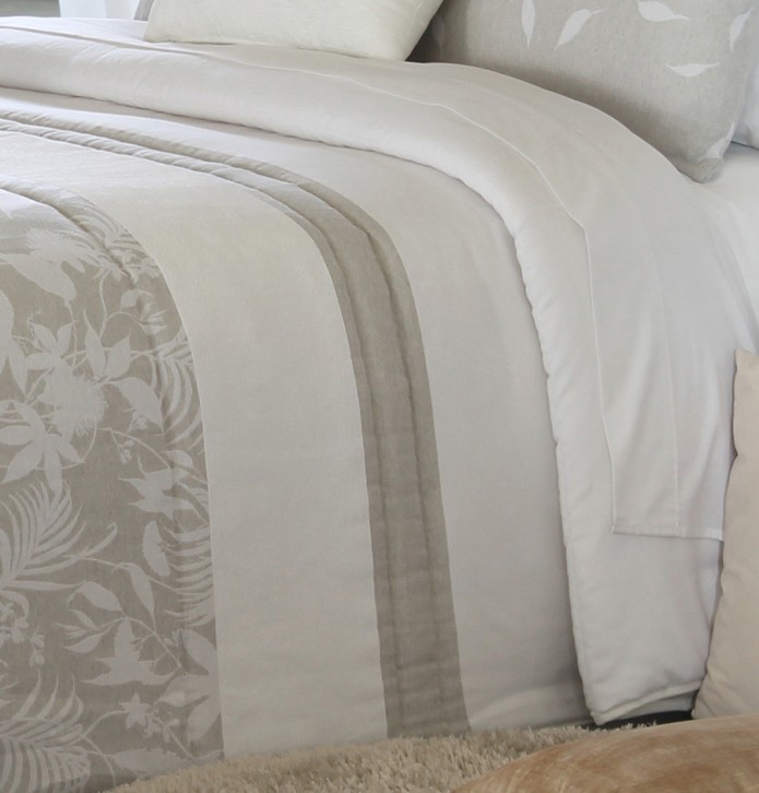 Couvre lit matelassé jacquard Posse lin Reig Marti - Blancollection