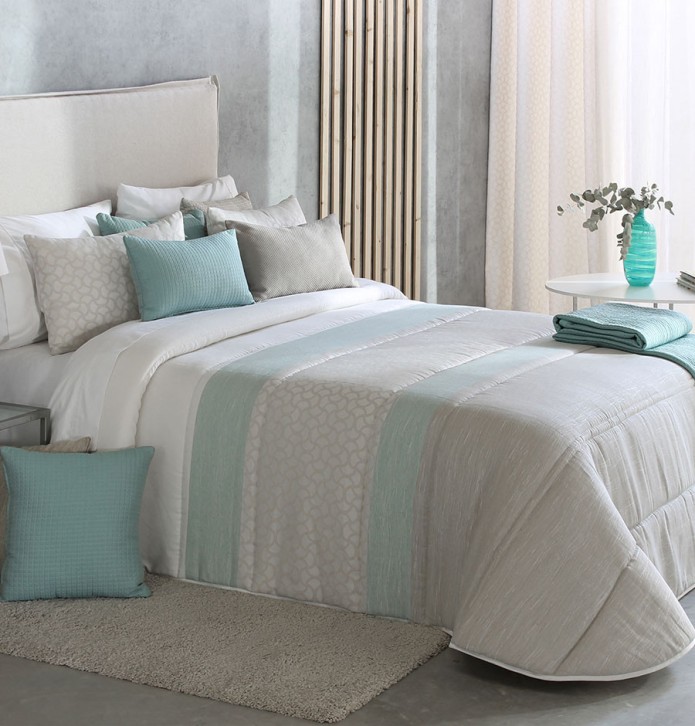Couvre lit matelassé et ses housses coussins Puig bleu Reig Marti Couvre lit matelassé et ses housses coussins Puig bleu Reig Marti