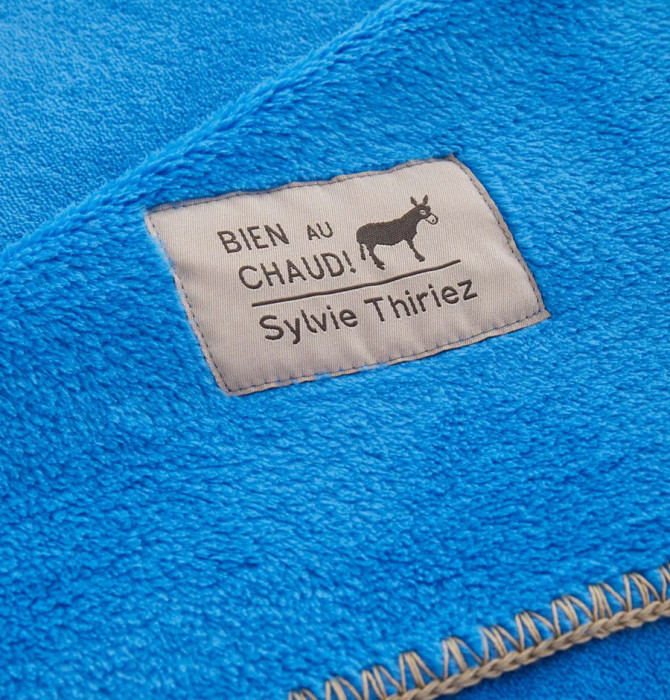 Plaid polaire Bien au Chaud bleu électrique Sylvie Thiriez Blancollection
