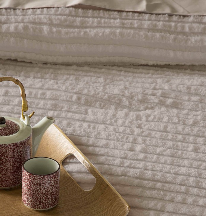 Couvre lit matelassé Mery beige Antilo - Blancollection