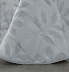 Couvre-lit matelassé et ses housses coussins Lerici gris Antilo - Blancollection