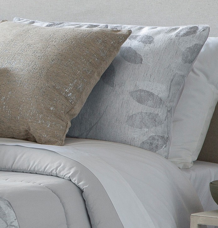 Couvre-lit matelassé et ses housses coussins Lerici gris Antilo - Blancollection