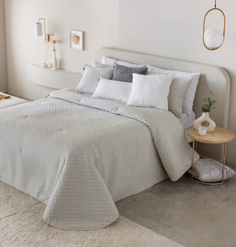 Couvre-lit matelassé et ses housses coussins dante lin 250x270cm - antilo