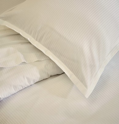 Taie de traversin satin de coton Grand Hotel sable Tradilinge -  Blancollection