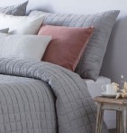Couvre-lit matelassé Lares gris Antilo - Blancollection