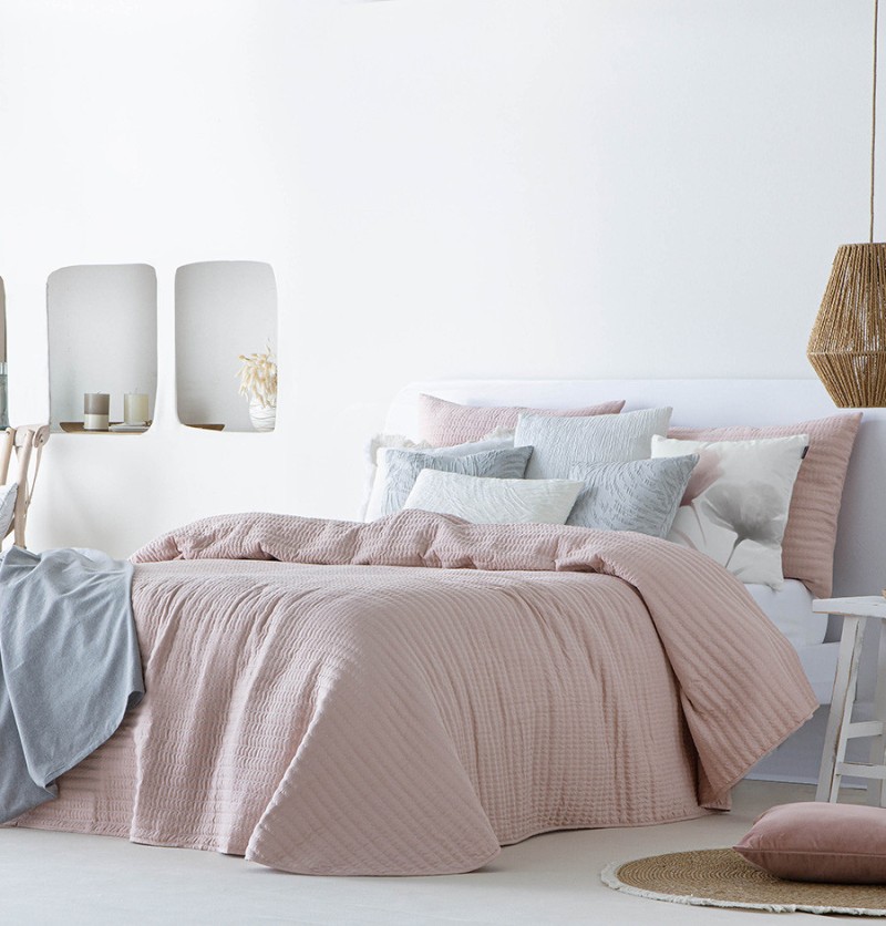 Couvre lit matelassé Linette rose Antilo