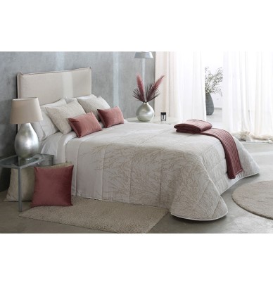 Couvre lit matelassé et ses housses coussins Gallagher lin Reig Marti