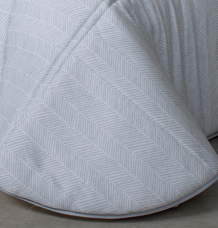Couvre lit matelassé jacquard Zadar bleu Reig Marti - Blancollection
