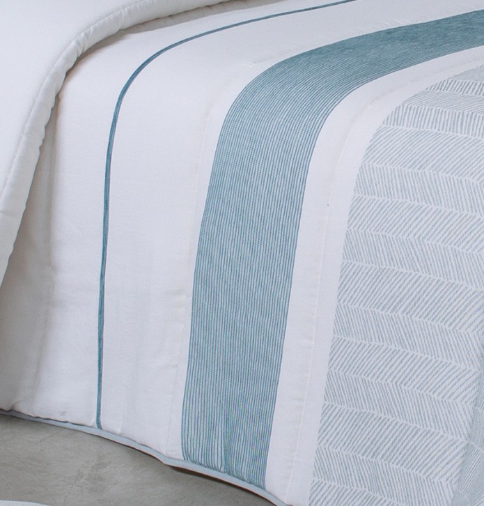 Couvre lit matelassé jacquard Zadar bleu Reig Marti - Blancollection