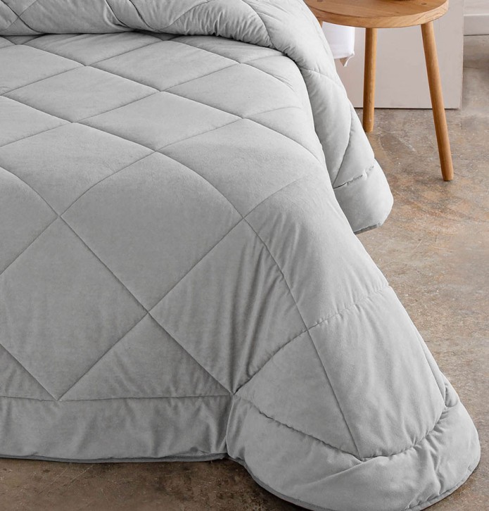 Couvre-lit velours matelassé Anelka gris perle Antilo - Blancollection