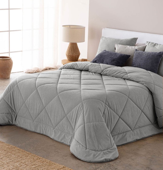 Couvre-lit velours matelassé Anelka gris perle Antilo - Blancollection