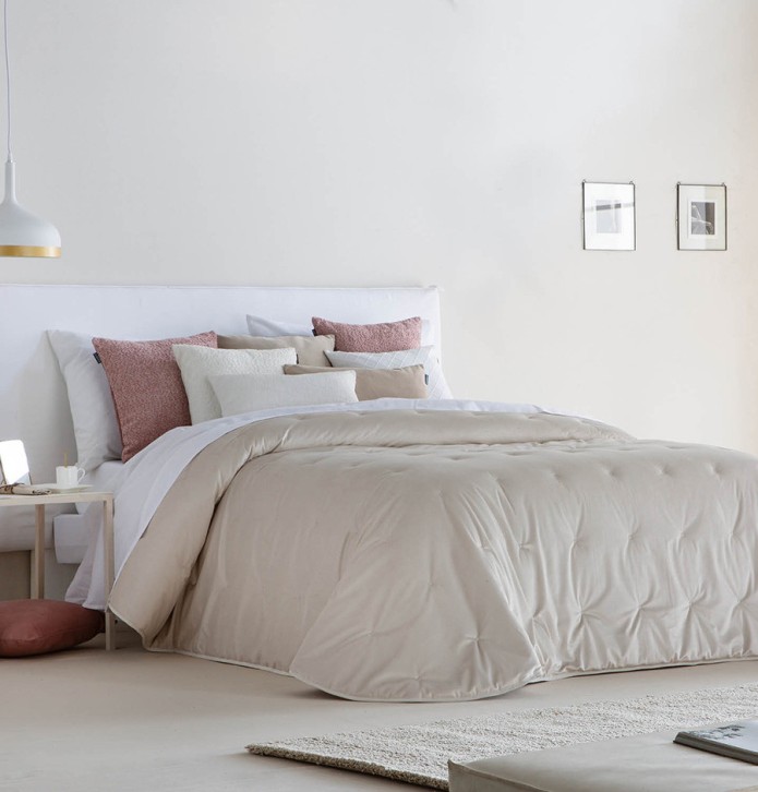 Couvre-lit velours matelassé Jess beige clair Antilo - Blancollection