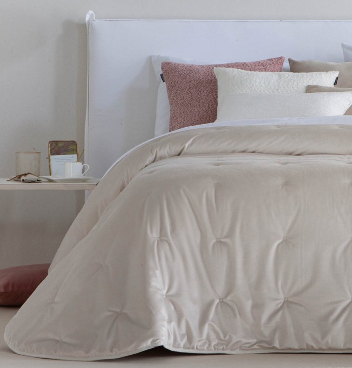 Couvre-lit velours matelassé Jess beige clair Antilo - Blancollection