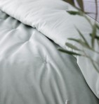 Couvre-lit velours matelassé Jess vert d'eau Antilo - Blancollection