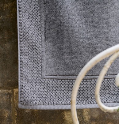 Tapis de bain Téthys brume Vent du Sud