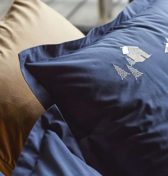 Taie d'oreiller percale Au coeur de la vallée bleue Sylvie Thiriez - Blancollection
