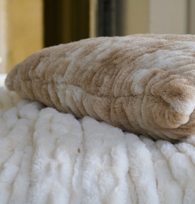 Coussin fourrure Zibeline vison Vent du Sud