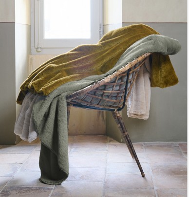 Plaid fausse fourrure Tanuki craie Vent du Sud