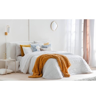 Couvre-lit matelassé Saima blanc Antilo