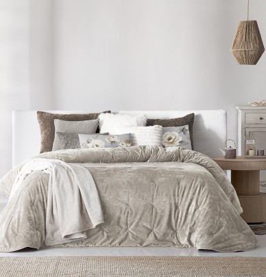 Couvre lit velours matelassé Mirabela gris taupe Antilo