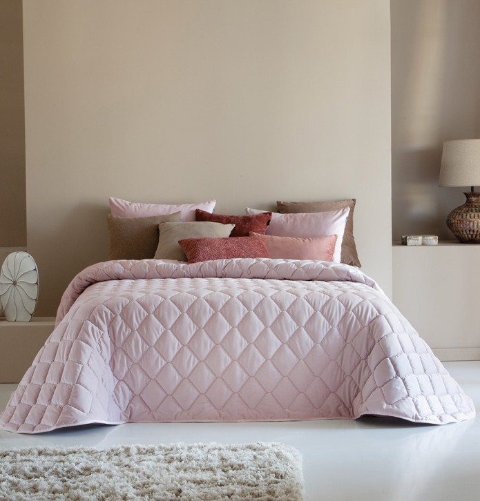 Couvre-lit matelassé Tivoli rose pâle Antilo