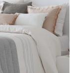 Couvre-lit matelassé et ses housses coussins Zia gris Antilo - Blancollection