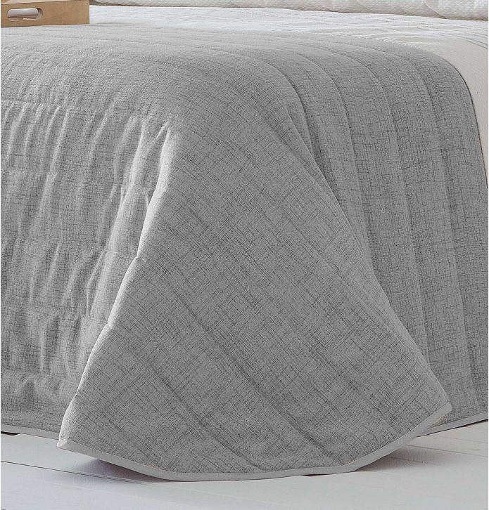 Couvre-lit matelassé et ses housses coussins Zia gris Antilo - Blancollection