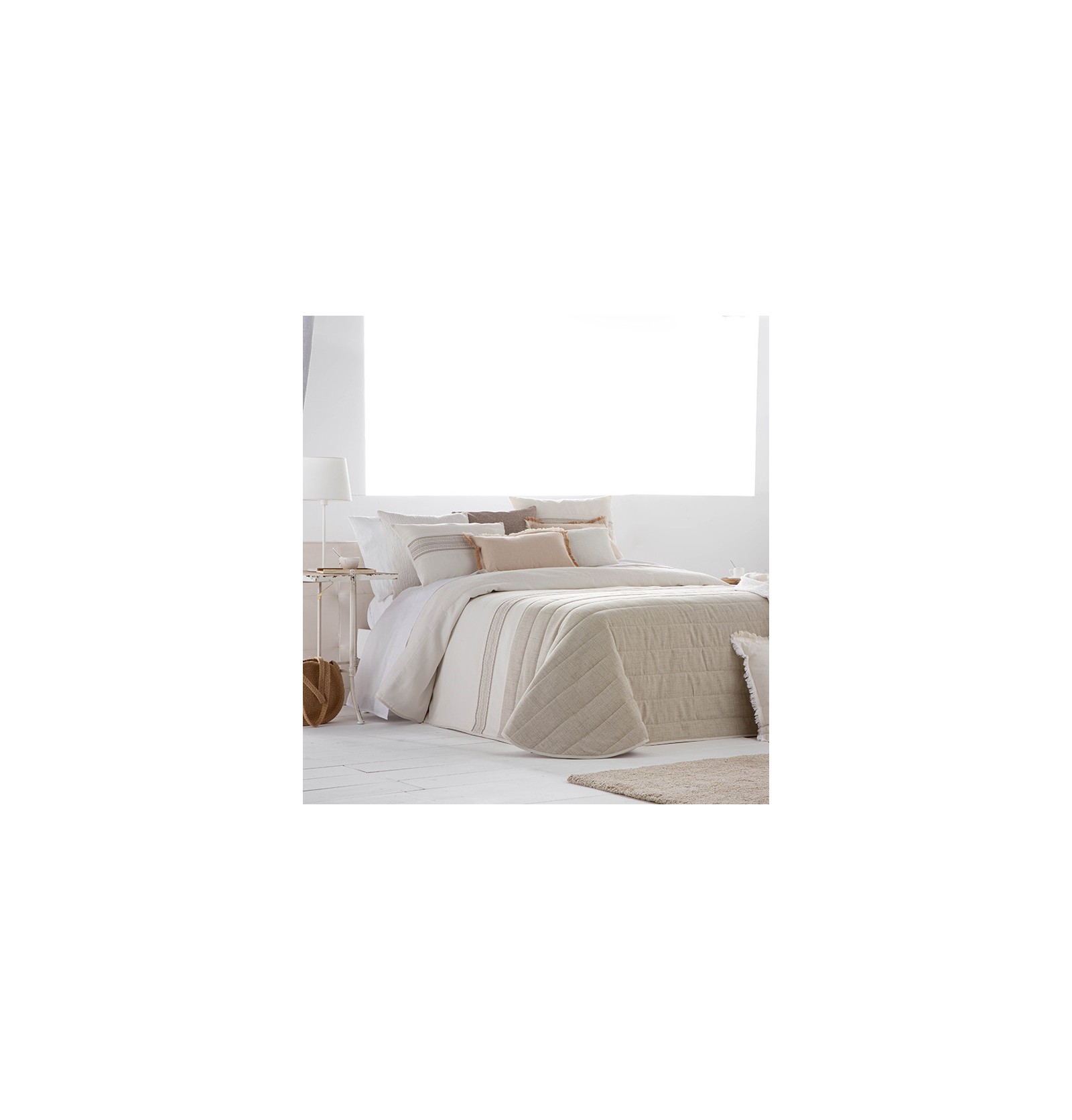 Couvre-Lit Matelassé à Rayures Dekoria - Housse De Lit Satin Blanc Doux Et Élégant