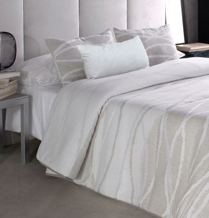 Couvre lit matelassé jacquard Dalle Reig Marti - Blancollection