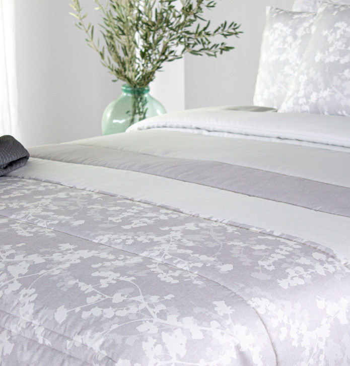 Couvre lit matelassé imprimé Amilly gris Reig Marti - Blancollection