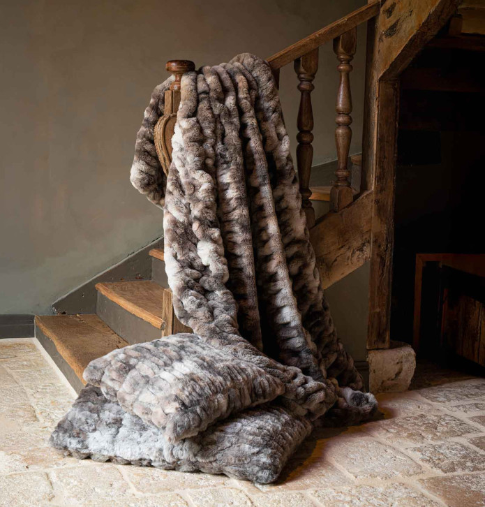Coussin fourrure Zibeline angora Vent du Sud - Blancollection