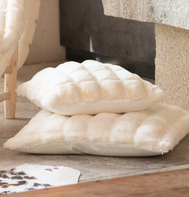 Housse coussin fourrure Pelissa Qabane