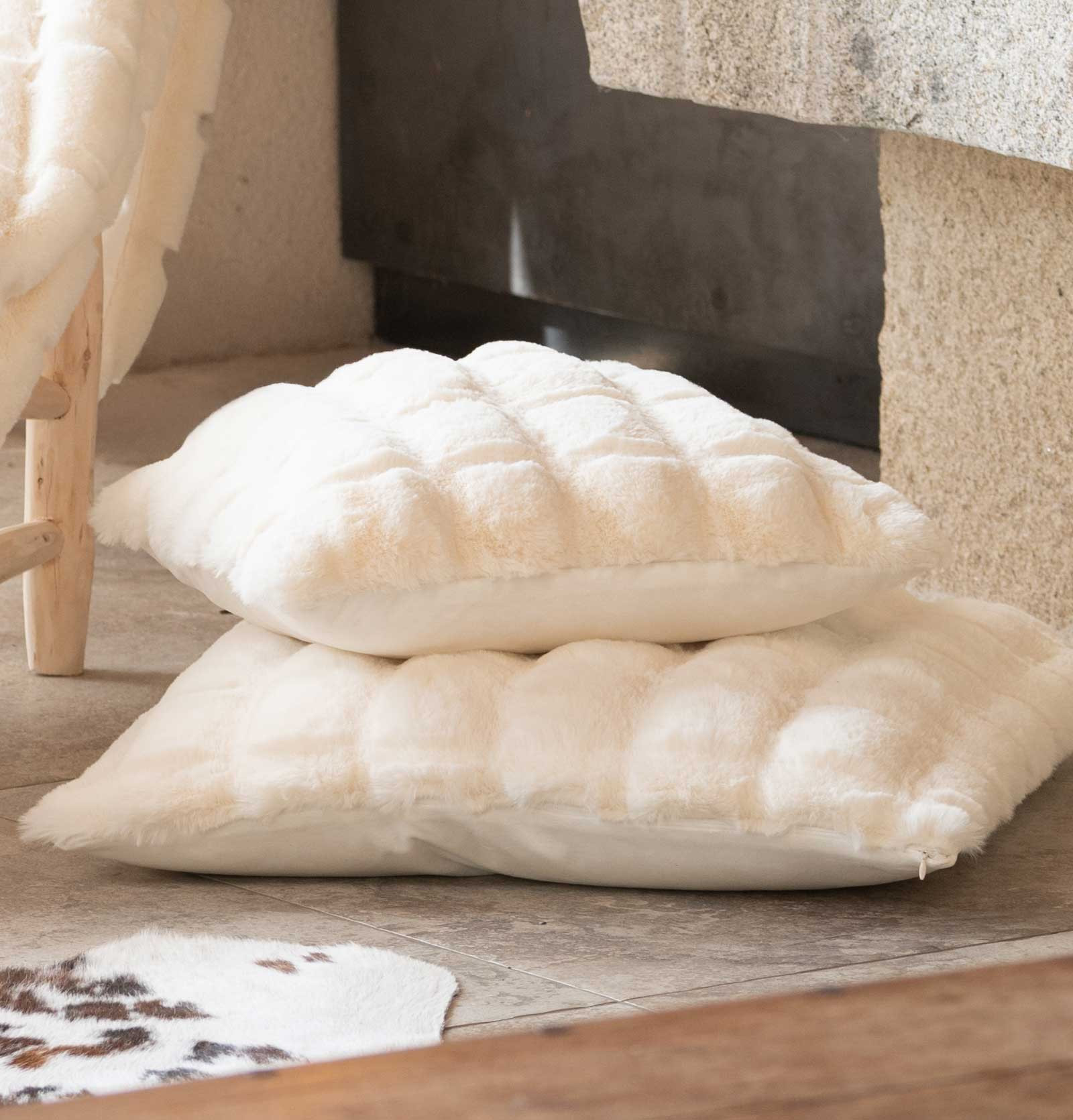 Lot De 2 Housses De Coussin Madizz – Fausse Fourrure Rayée – 80x40 Cm – Neuf