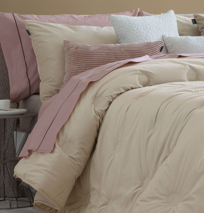 Couvre-lit velours matelassé Odin beige clair Antilo - Blancollection