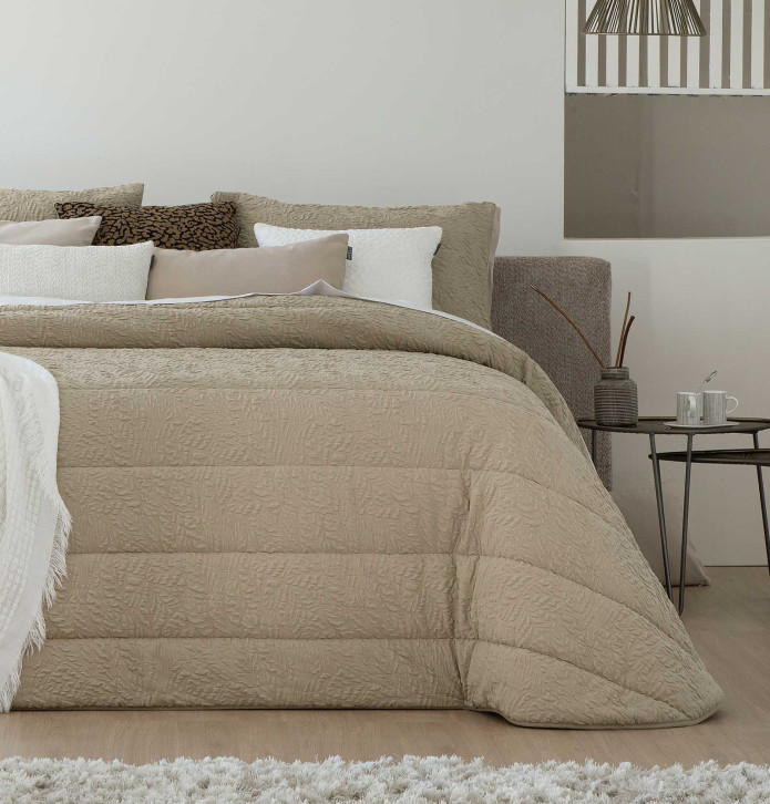 Couvre-lit matelassé Adara camel Antilo - Blancollection