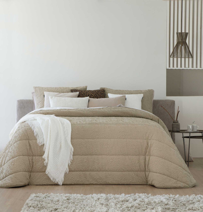 Couvre-lit matelassé Adara camel Antilo Couvre-lit matelassé Adara camel Antilo