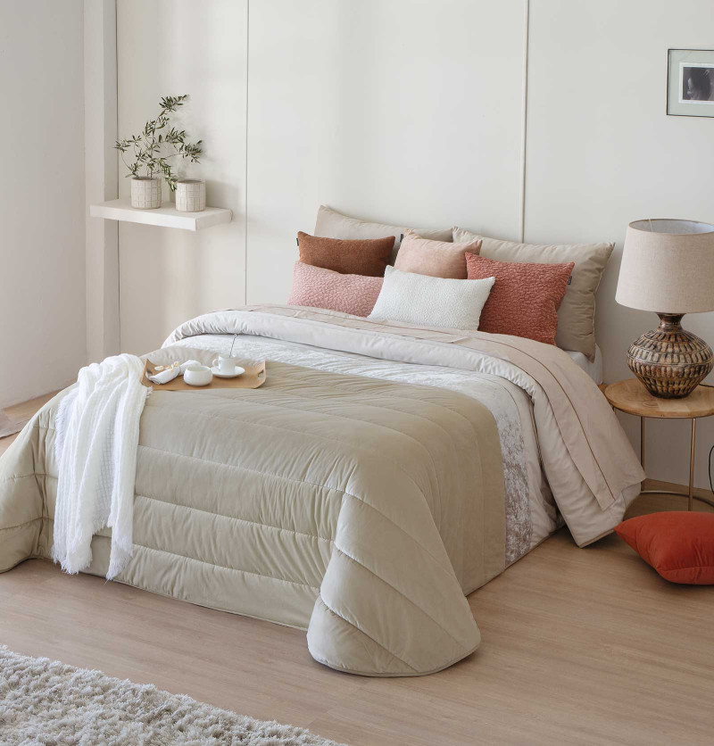 Couvre lit matelassé Arlet sable/beige  clair Antilo