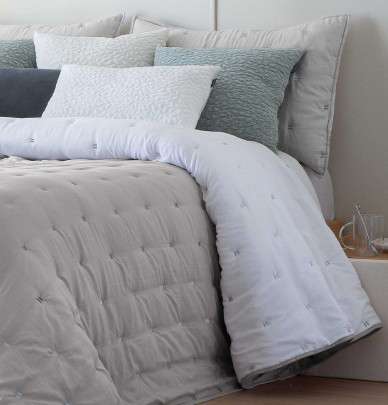 Couvre lit matelassé réversible Libet gris Antilo
