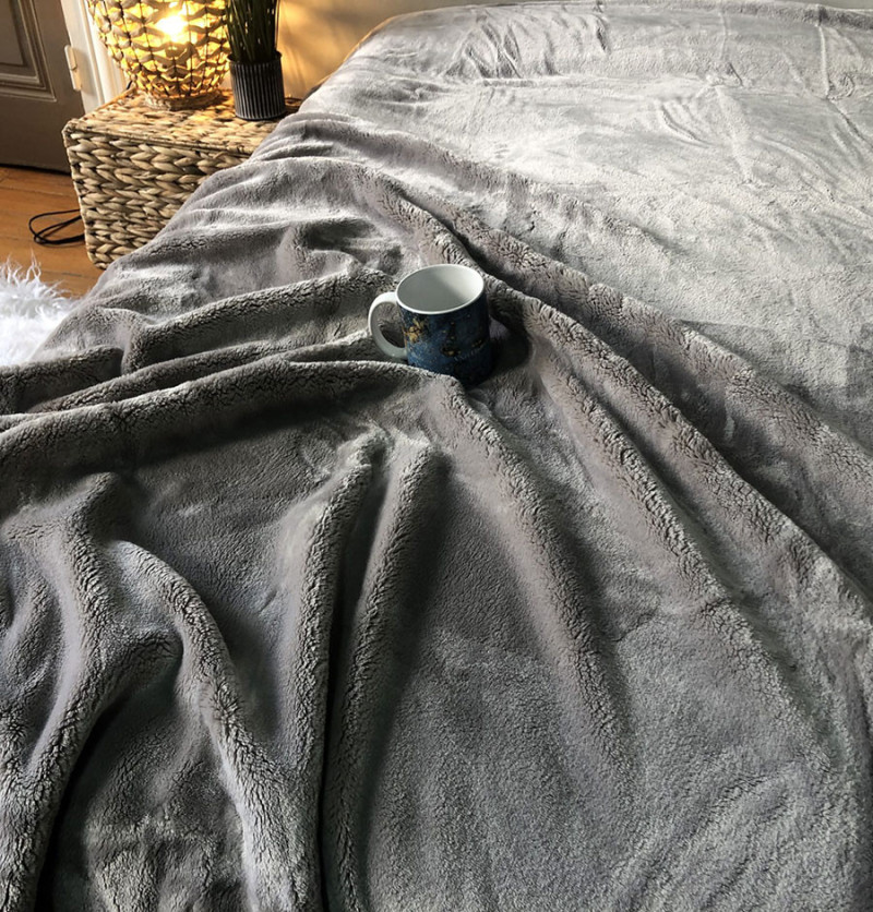Couverture polaire velours 500g/m² velvéa 7 coloris - ourson