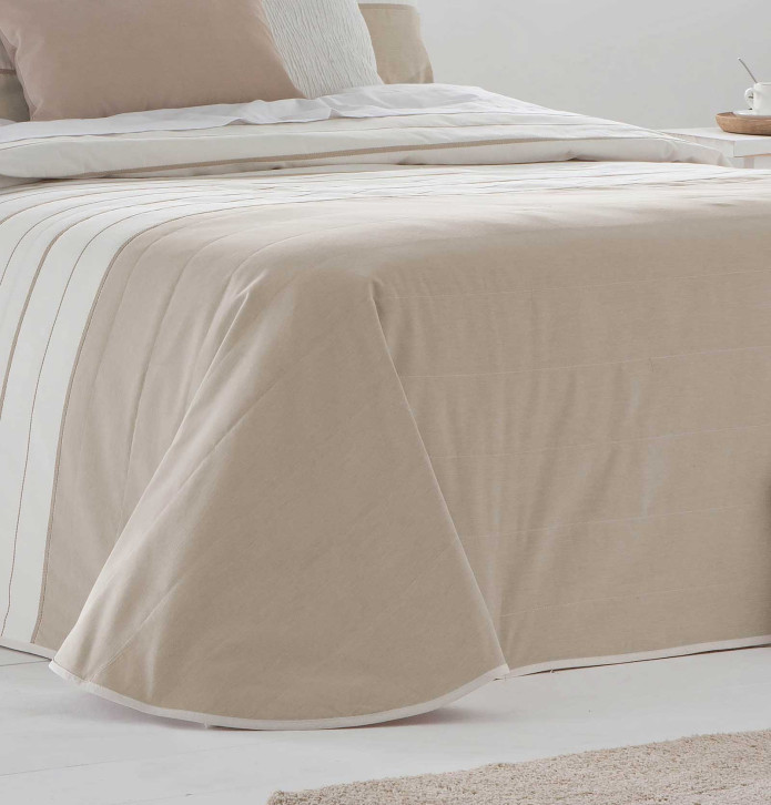 Couvre-lit matelassé et ses housses coussins Venetto Antilo - Blancollection