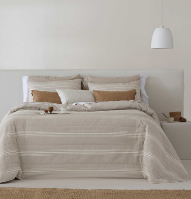 Couvre lit matelassé Eternity Antilo