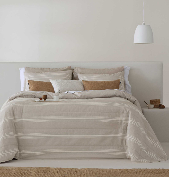 Couvre lit matelassé Eternity Antilo