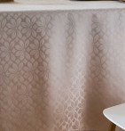Nappe damassée polyester Lotus sable Nydel - Blancollection