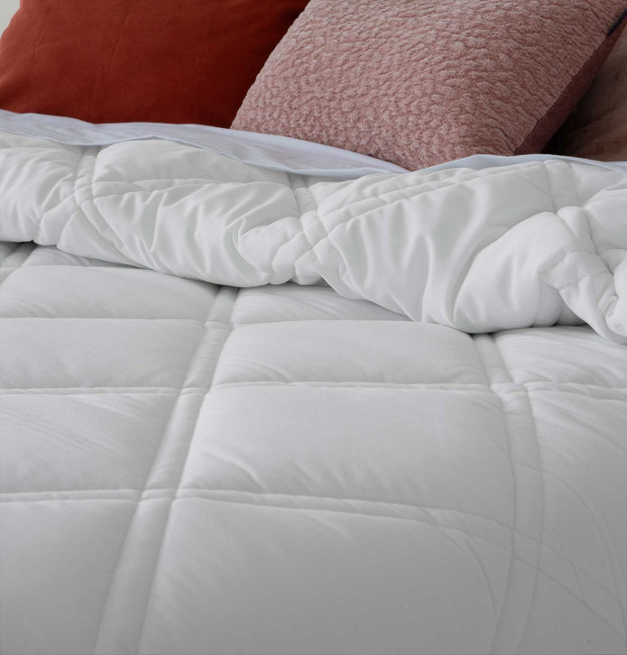 Couvre-lit velours matelassé Leire blanc Antilo - Blancollection